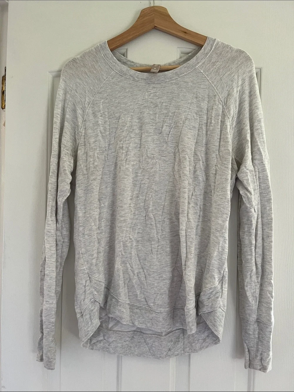 Athleta Light Gray Heathered Long-Sleeve Crewneck Sweater